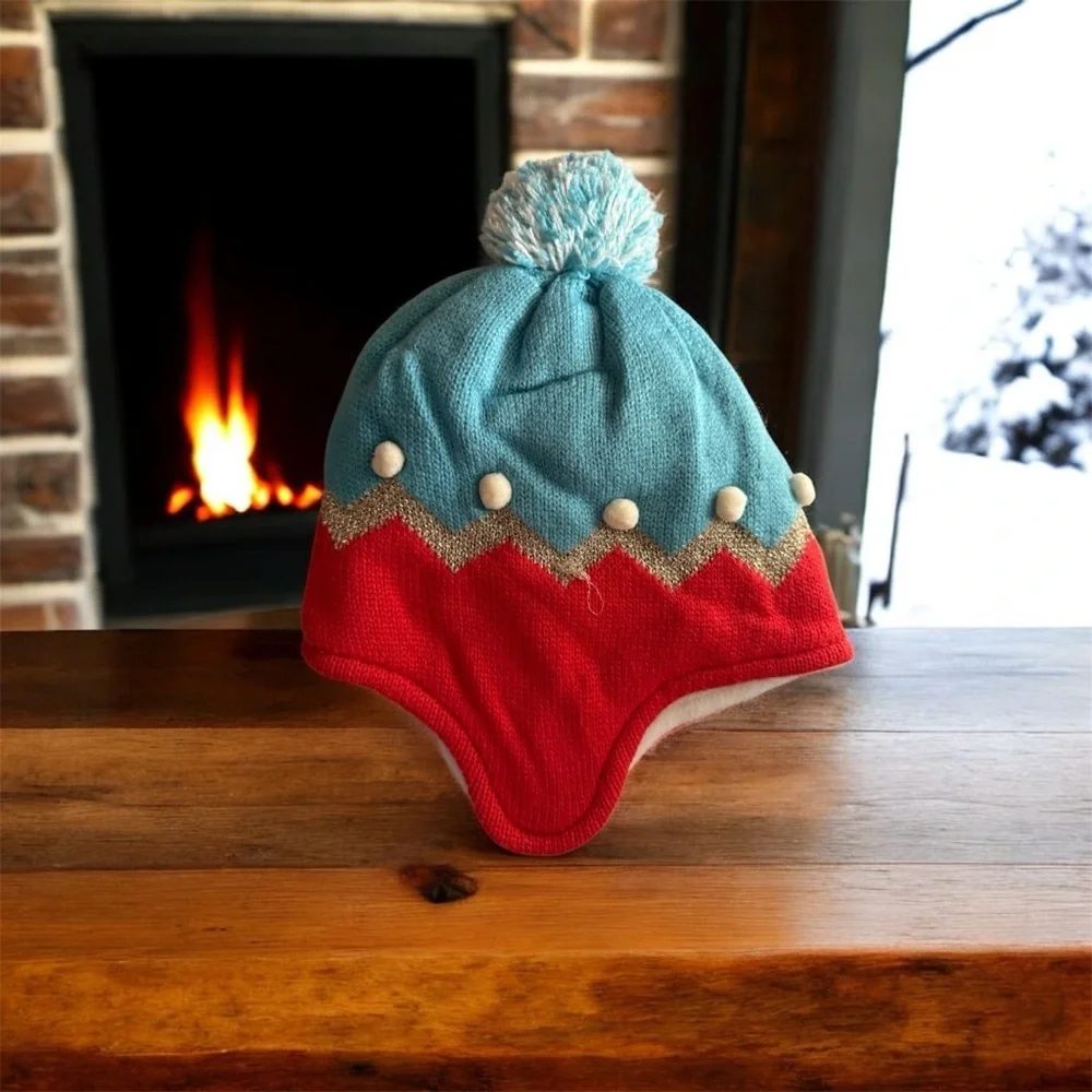 Boden winter knit hat with a pom-pom. Size XS
